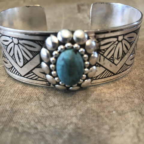 Antique Silver Metal bracelet with Stone